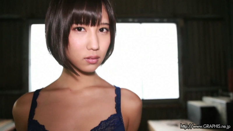 [Graphis] Riku Minato 湊 莉久 『 Golden Curve 』 MOVIE 02 [393MB]