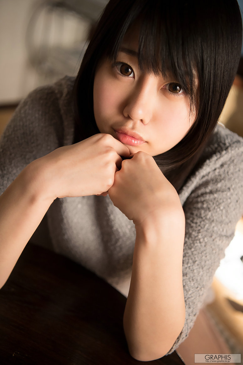 [Graphis] Limited Edition Suzu Harumiya 春宮すず 1 [20P1V253MB]