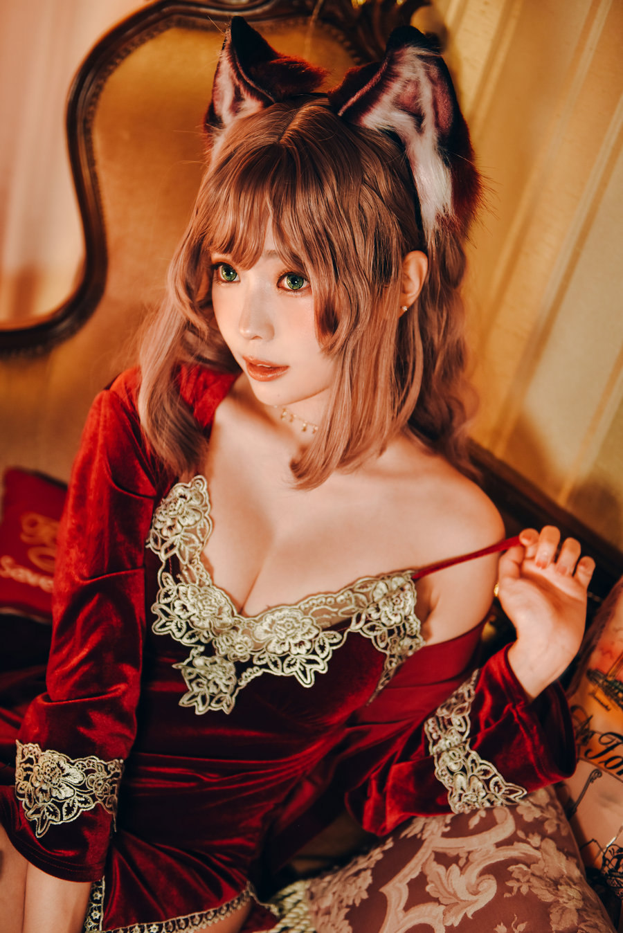 Ely_eee(ElyEE子) - Sleepy Velvet Red [52P-258MB]